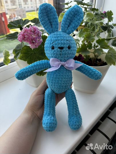Плюшевый заяц амигуруми