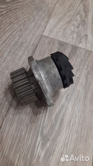 Помпа автомобильная на ладу гранту