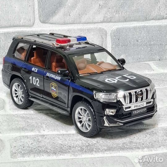 Металлическая модель машины Тойота Прадо фсб и дпс