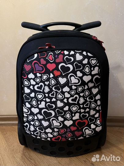Школьный рюкзак - чемодан для девочки