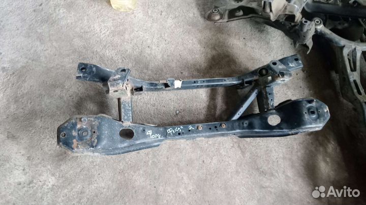 Подрамник перед зад Форд фокус 2 в зборе