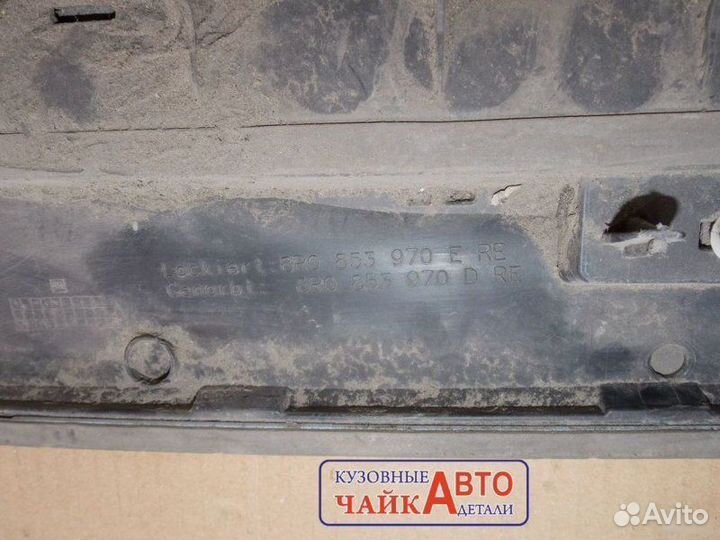 Молдинг двери задний правый Audi Q5 2012-2017