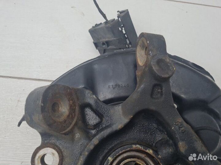 Кулак задний правый Bmw 1 F20 LCI B37D15A 2017