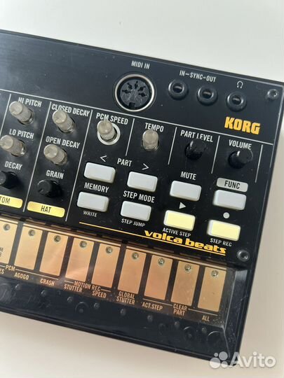 Korg Volca Beats Аналоговая Драм-Машина