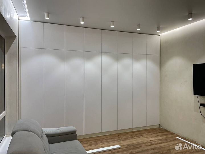 Шкаф распашной на заказ