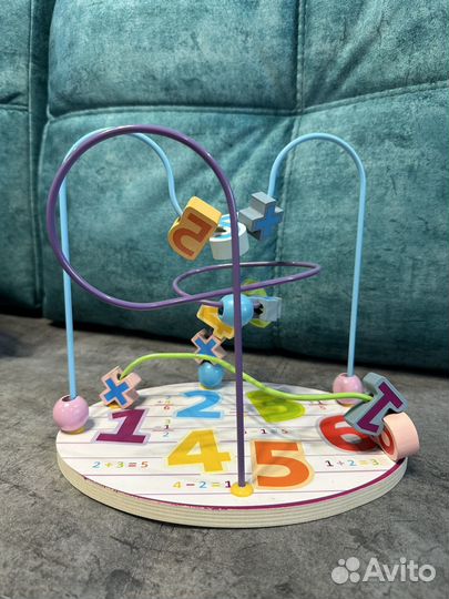 Игрушка развивающая новая в коробке