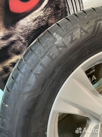 R17 Bridgestone Alenza 001 225/65, PCD 5x114.3 DIA 60.1