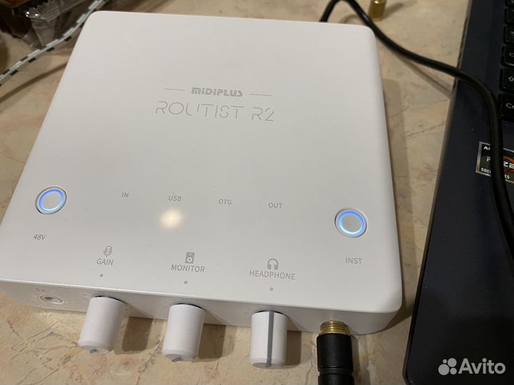 Звуковая карта внешняя Midiplus routist R2