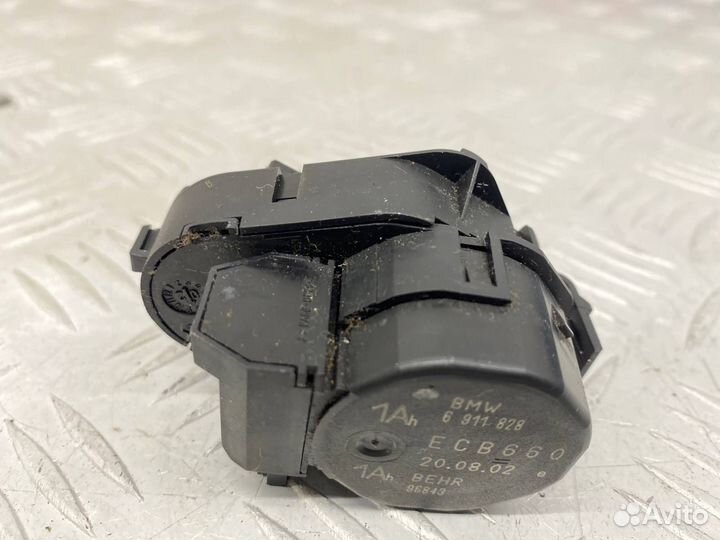 Б/У Сервопривод заслонки печки (моторчик