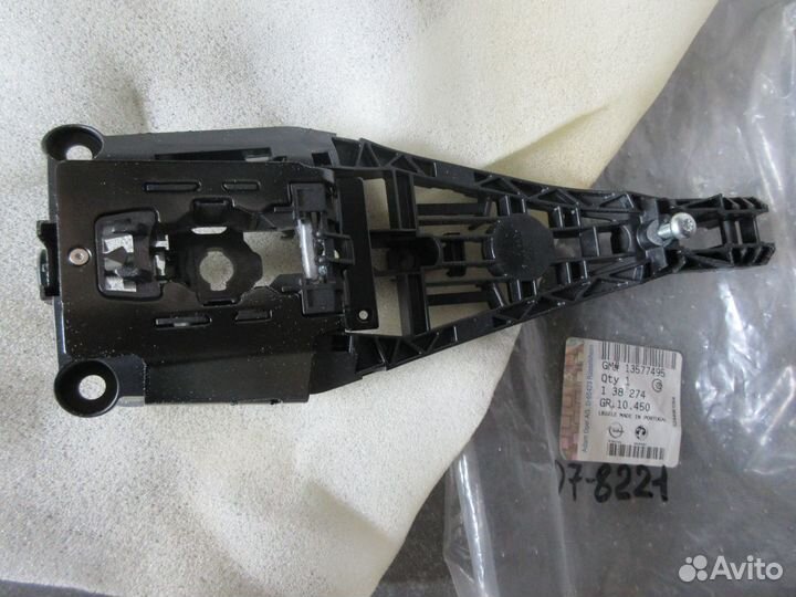 Кронштейн ручки задней правой двери astra J