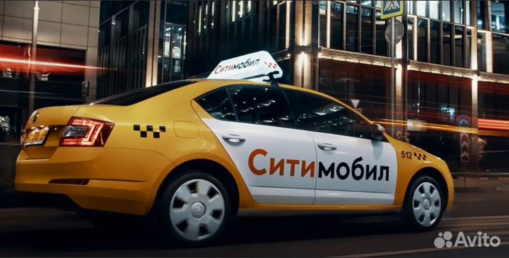 Водитель на личном автомобиле