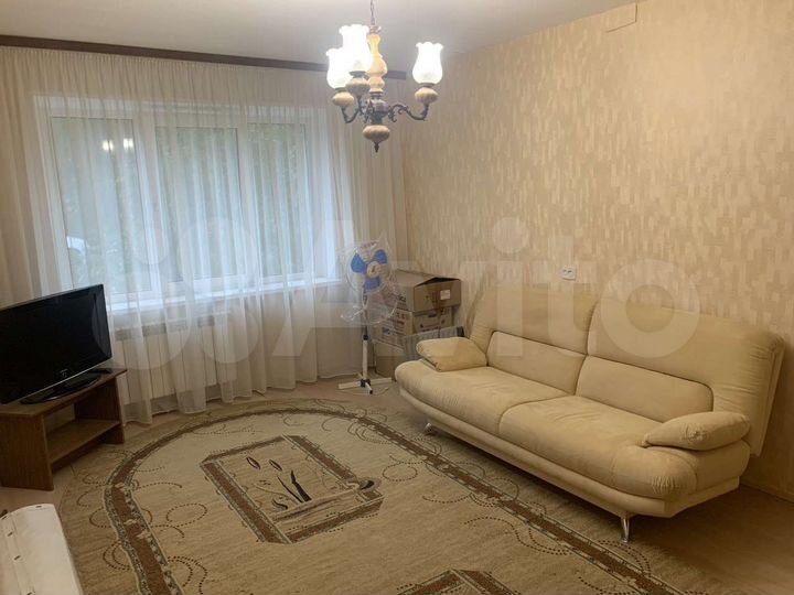 2-к. квартира, 55 м², 1/9 эт.
