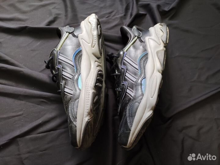 Кроссовки Adidas ozweego кожаные