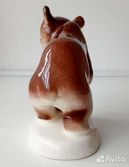 Статуэтка Бурый медвежонок. лфз.Фарфор СССР
