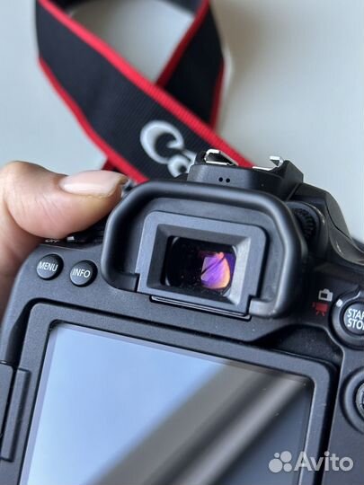 Зеркальный фотоаппарат canon 90d