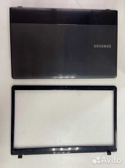 Ноутбук Samsung 300E5C в разборе