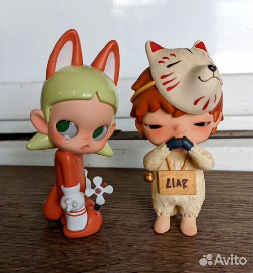 Фигурки pop mart Hirono Zsiga