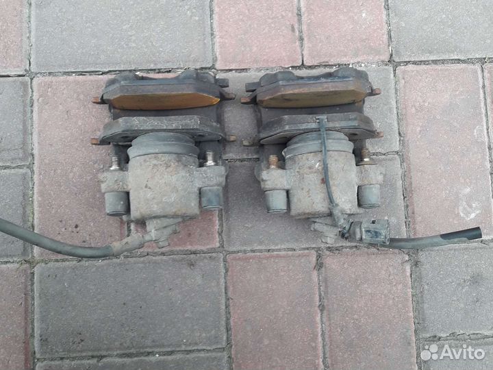 Суппорта передние Skoda Octavia A5 1.4 turbo