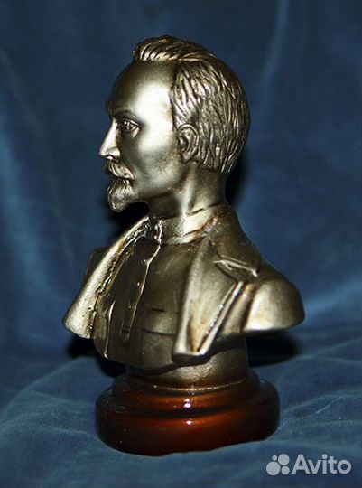 Бюст Дзержинского тонированный под бронзу гипс15см
