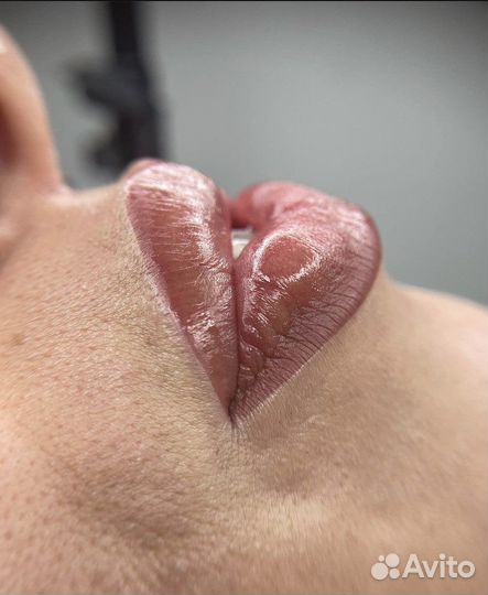 Перманентный макияж губ бровей