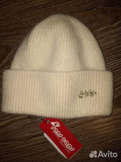 Шапка из ангоры новая
