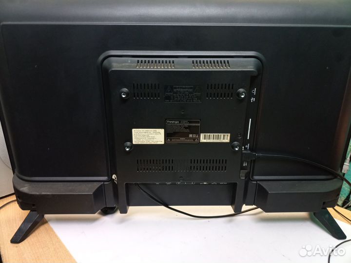 Телевизор 32 дюйм (81 см) Prestigio