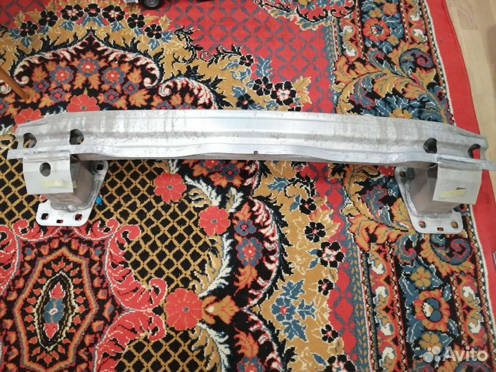 Усилитель заднего бампера audi Q7