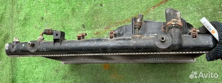 Радиатор (основной) Honda Cr-V 2000