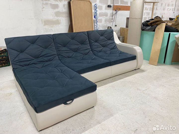 Большой угловой диван / диван на кухню