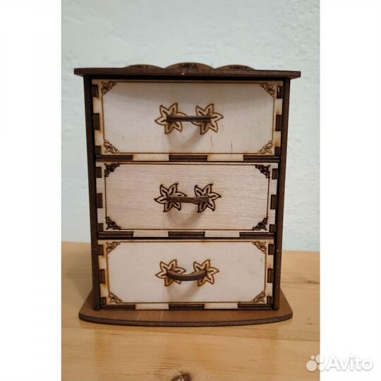 Деревянная шкатулка из фанеры мелочей украшений