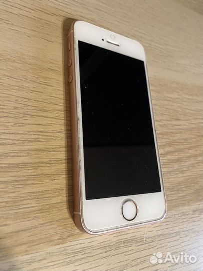 iPhone SE, 16 ГБ