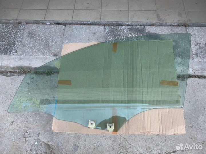 Стекло двери переднее левое Mazda Mazda 3 BK 2007