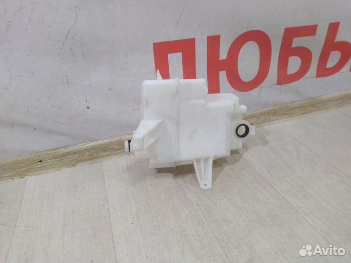Бачок омывателя Toyota Rav 4 XA40 2012-2018