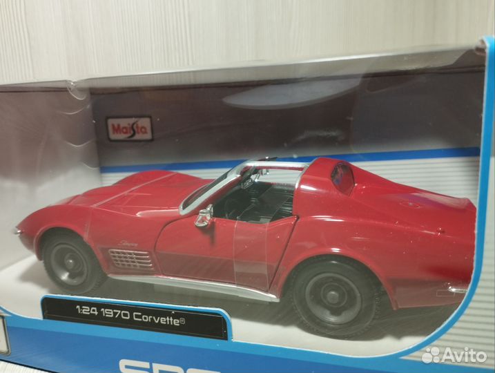 Maisto 1 24 модель Corvette 1970