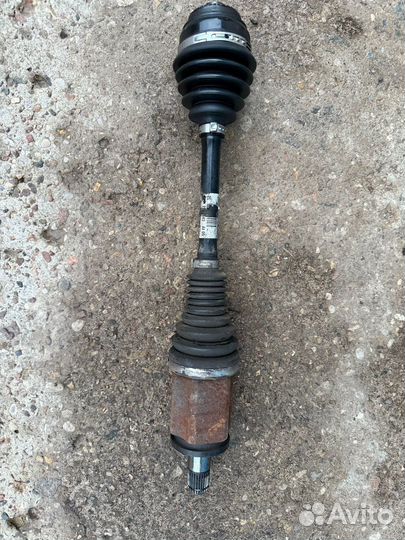 Продам переднюю правую полуось бмв ф10