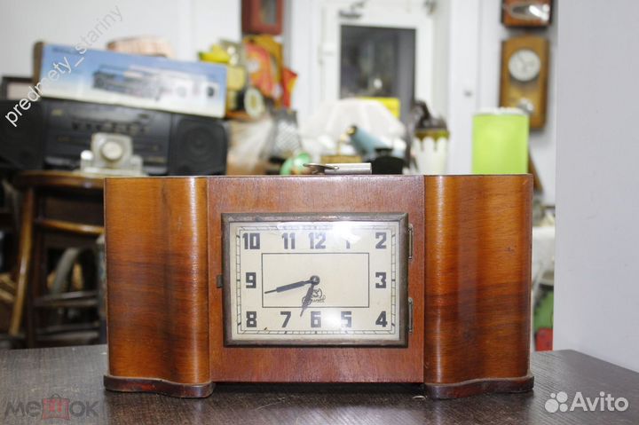 Часы настольные времен СССР
