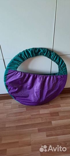 Для гимнастики мячь обруч скакалка