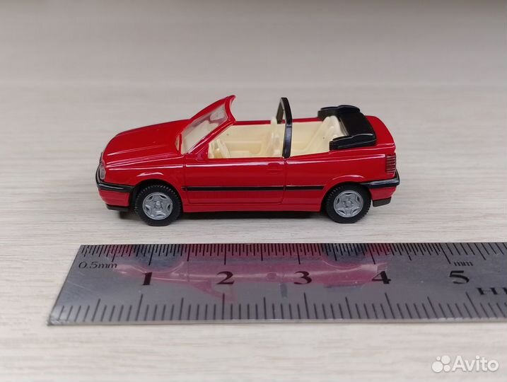 A26.2) Volkswagen Golf III Cabrio (1997-2004) крас