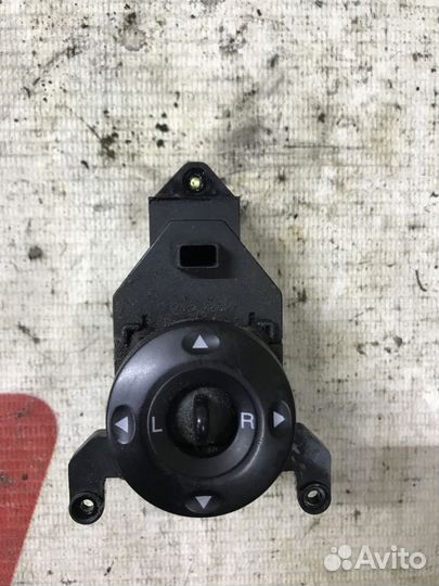 Переключатель регулировки зеркала Hyundai Santa Fe