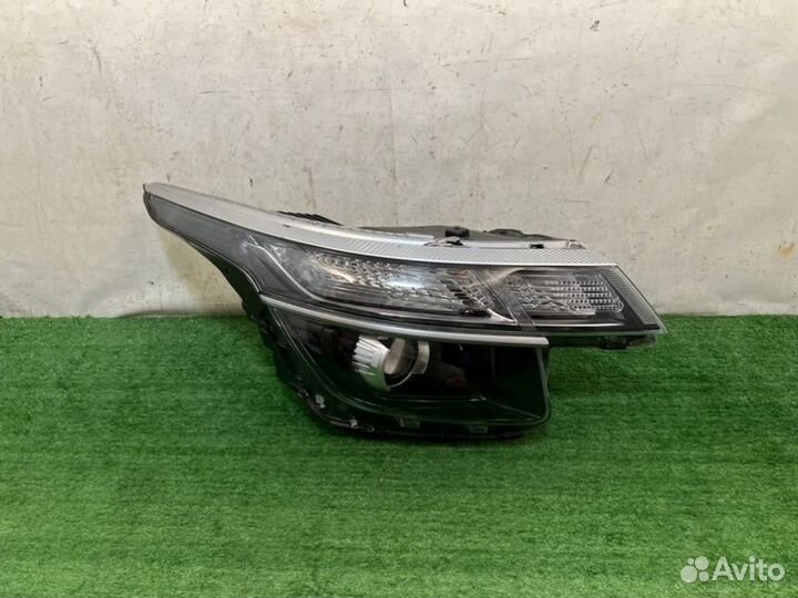 Фара правая Kia Seltos 1