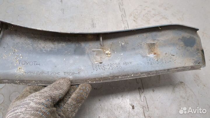 Молдинг бампера правое переднее Toyota RAV 4