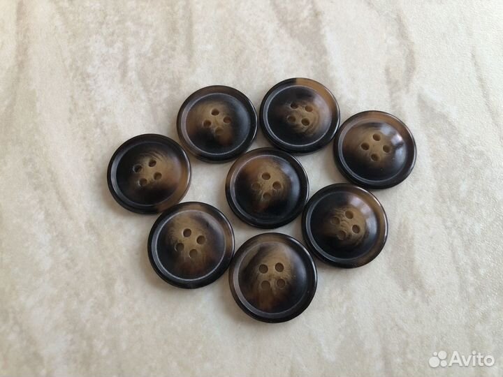 Пуговицы 8 шт