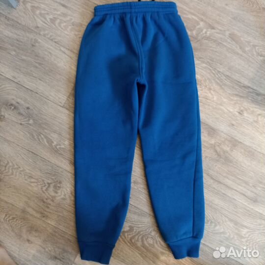 Спортивный костюм на мальчика 128-134