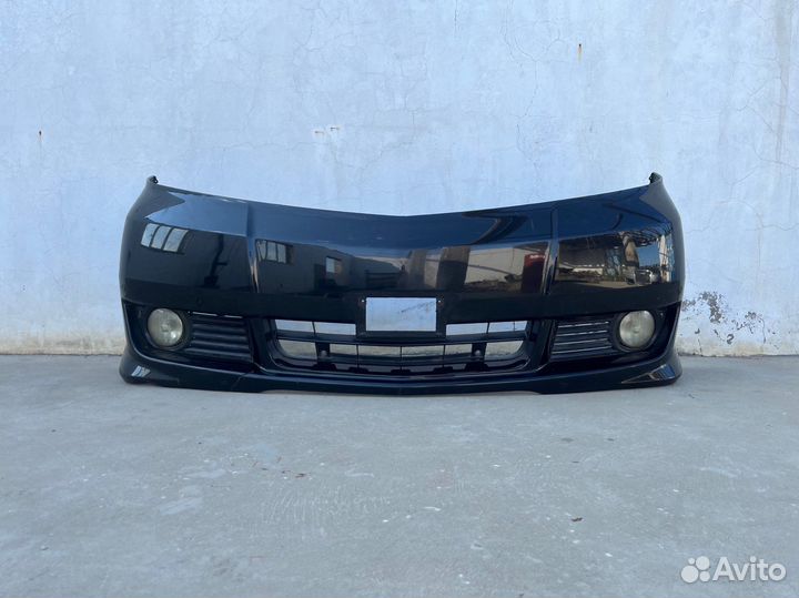 Бампер передний на Toyota Alphard