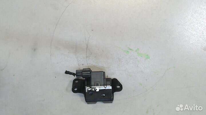 Замок багажника Hyundai i30, 2011