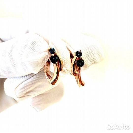 Золотые серьги с камнем