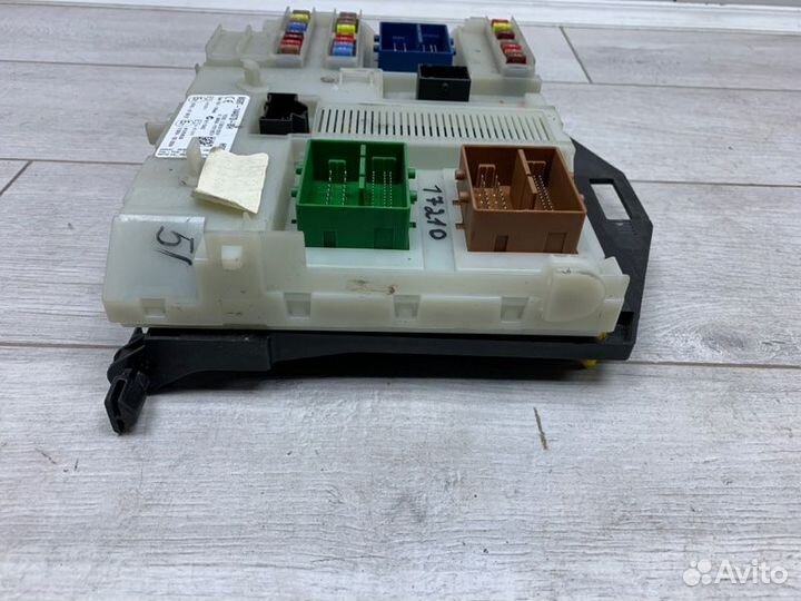 Блок предохранителей Ford S-Max минивэн ufwa 2011