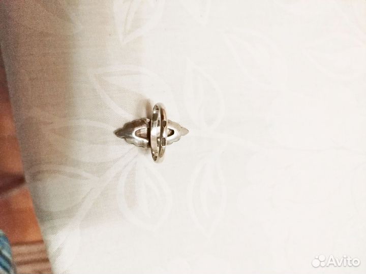 Перстень женский