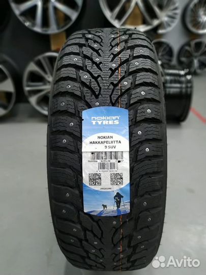 Nokian Tyres Hakkapeliitta 9 255/35 R19 96T