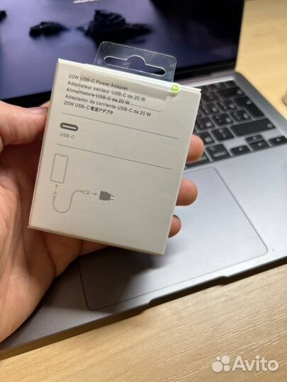 Адаптер питания Apple USB-C 20 Вт